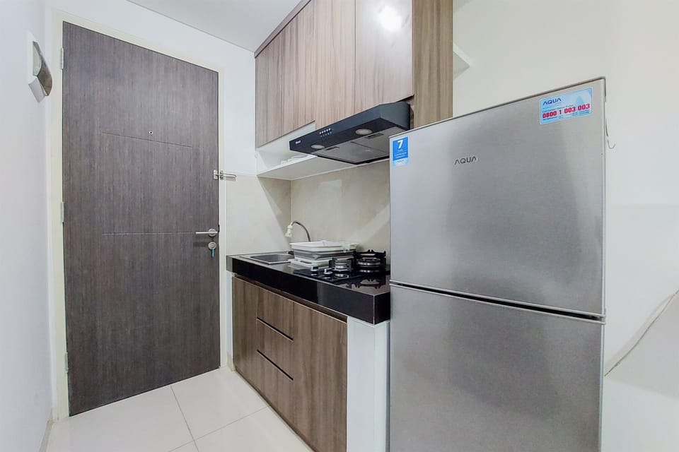 Studio | Private kitchen | Fridge, stovetop, rice cooker, dining tables