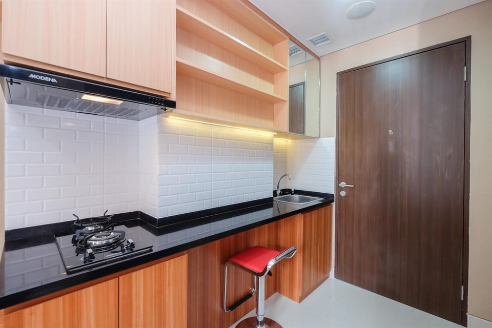 Studio | Private kitchen | Full-size fridge, stovetop