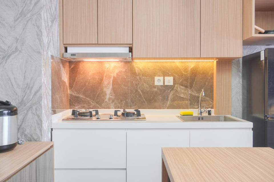 Apartment | Private kitchen | Full-size fridge, stovetop