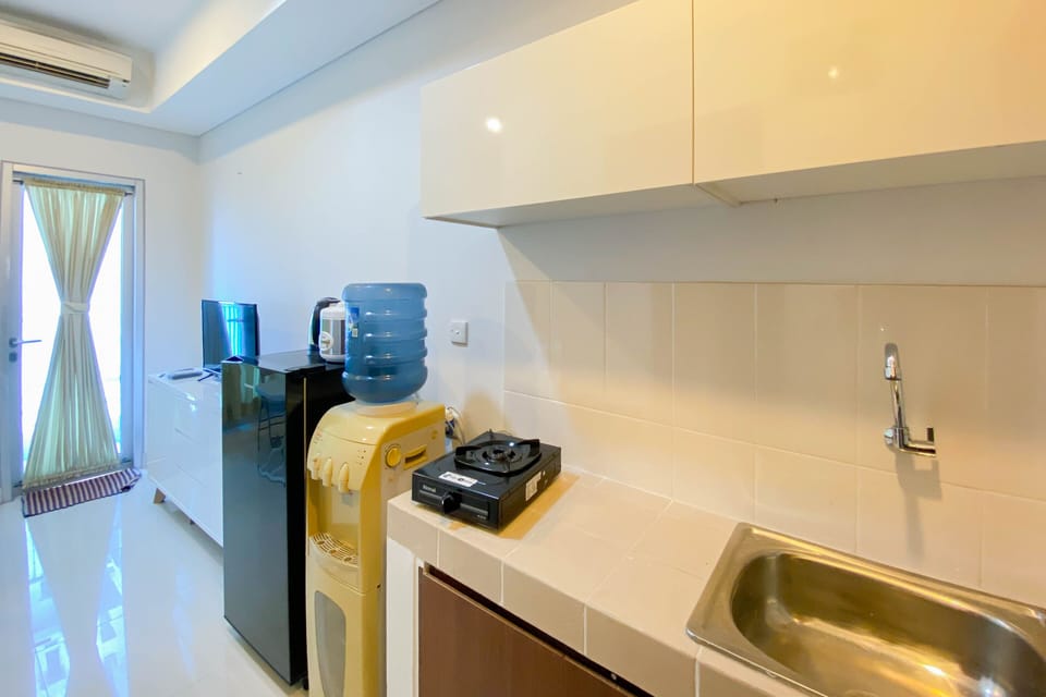 Studio | Private kitchen | Full-size fridge, stovetop