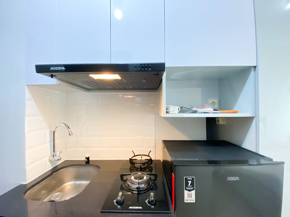 Studio | Private kitchen | Full-size fridge, stovetop