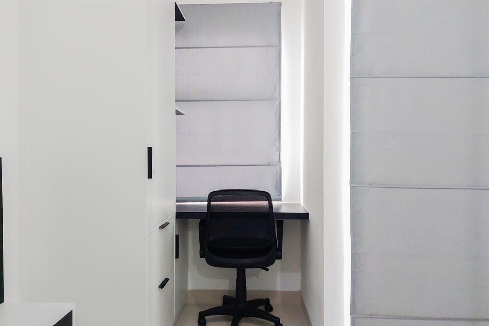 Studio | Desk