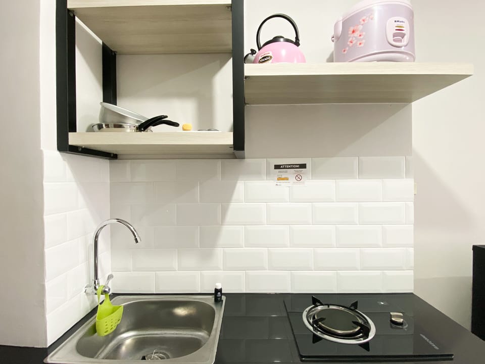 Studio | Private kitchen | Fridge, stovetop, rice cooker