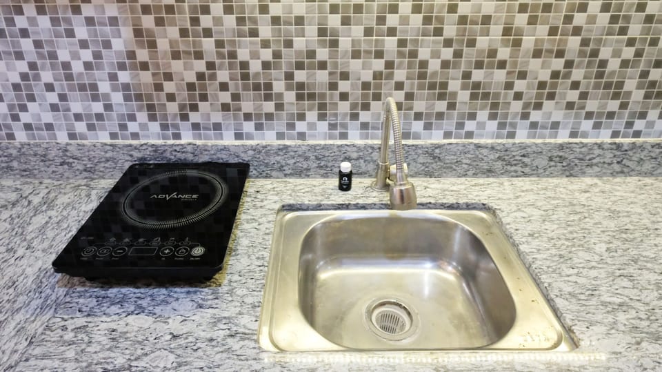 Studio | Private kitchen | Fridge, stovetop, rice cooker