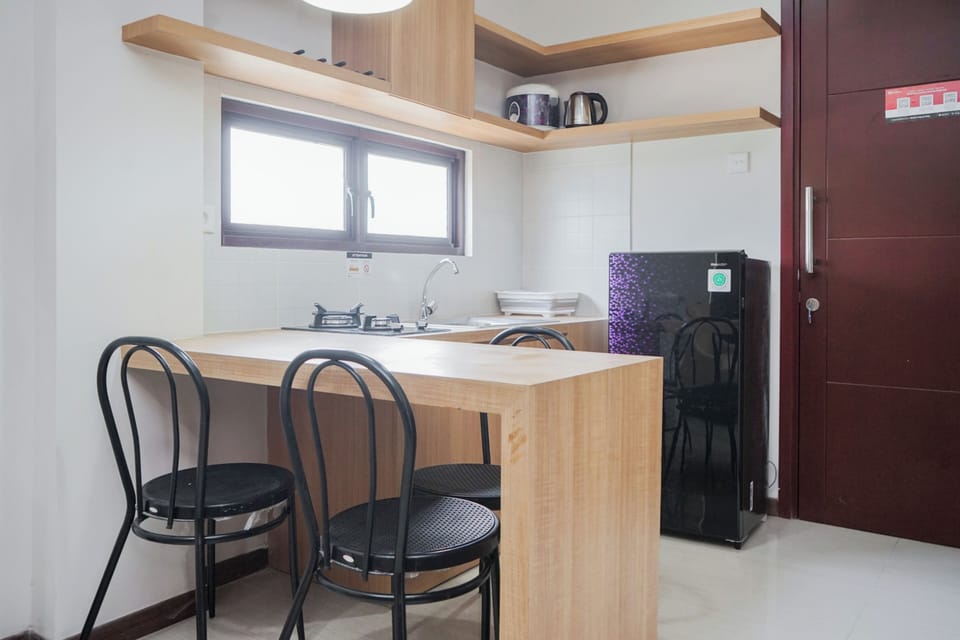 Apartment | Private kitchen | Full-size fridge, stovetop