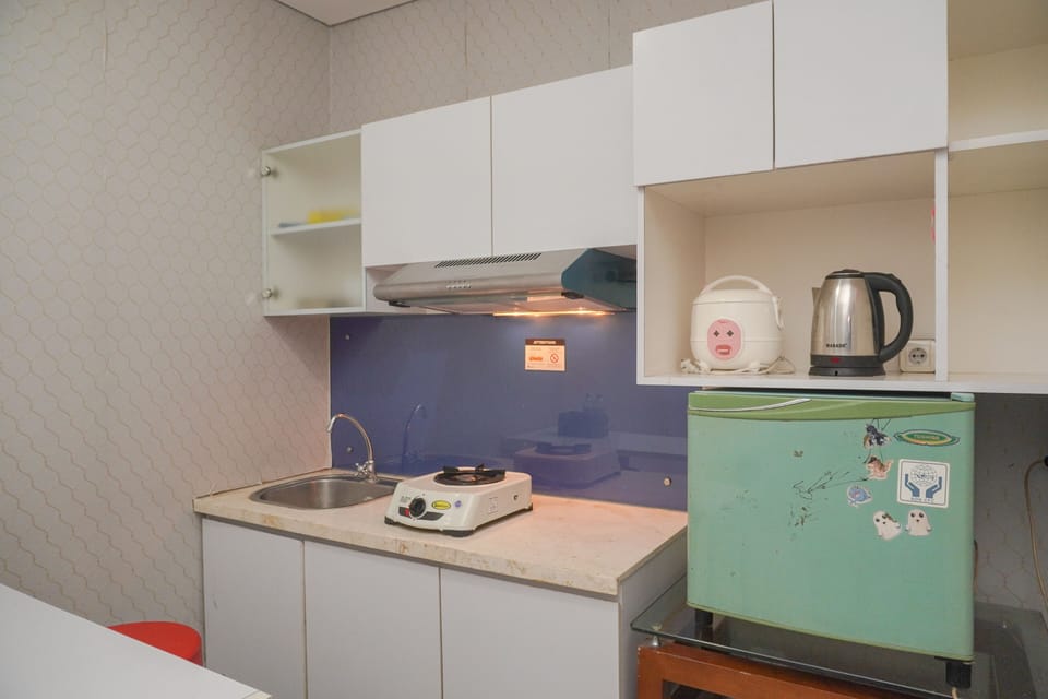 Studio | Private kitchen | Mini-fridge, stovetop, rice cooker, dining tables