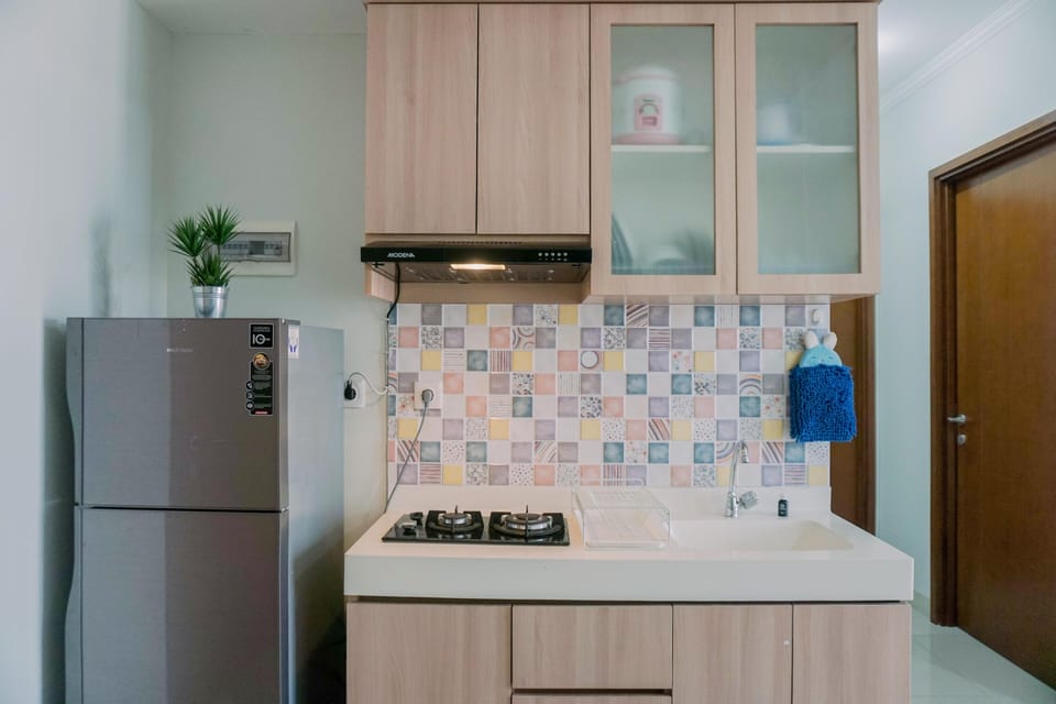 Apartment | Private kitchen | Fridge, stovetop, rice cooker, dining table