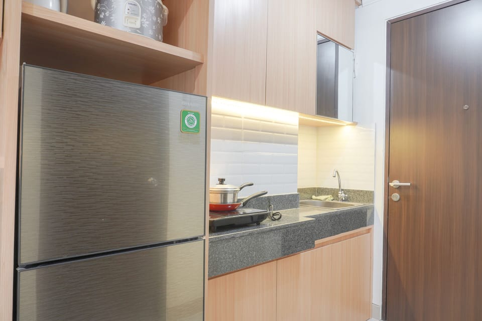Studio | Private kitchen | Full-size fridge, stovetop
