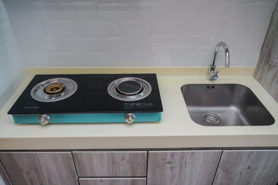 Studio | Private kitchen | Fridge, stovetop, rice cooker