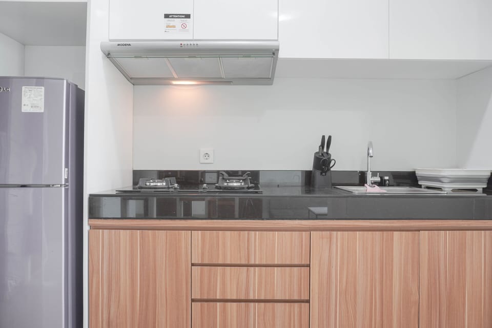 Apartment | Private kitchen | Fridge, stovetop, rice cooker