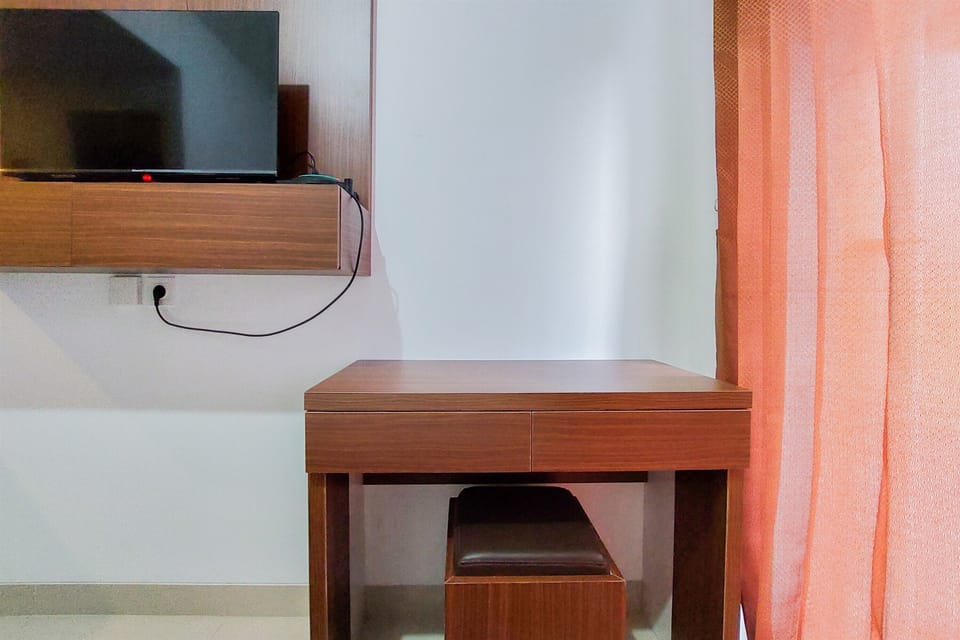 Studio | Desk