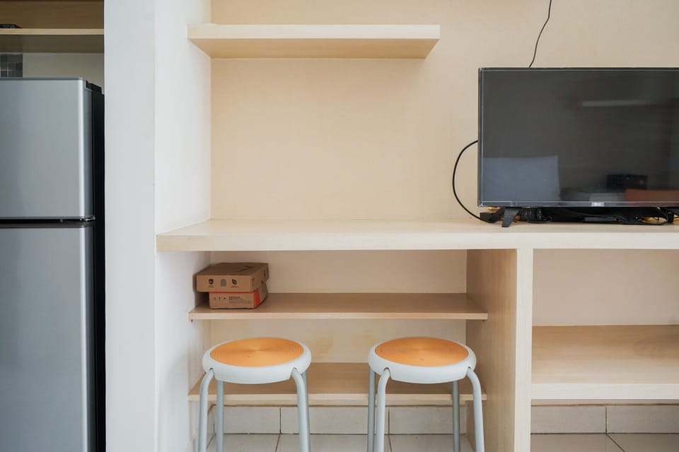 Studio | Desk