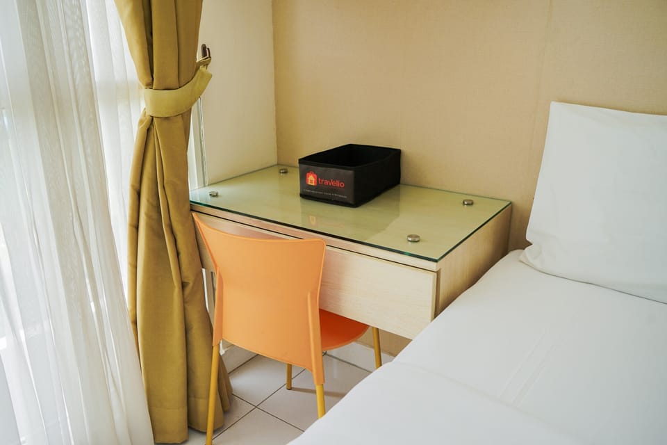 Studio | Desk