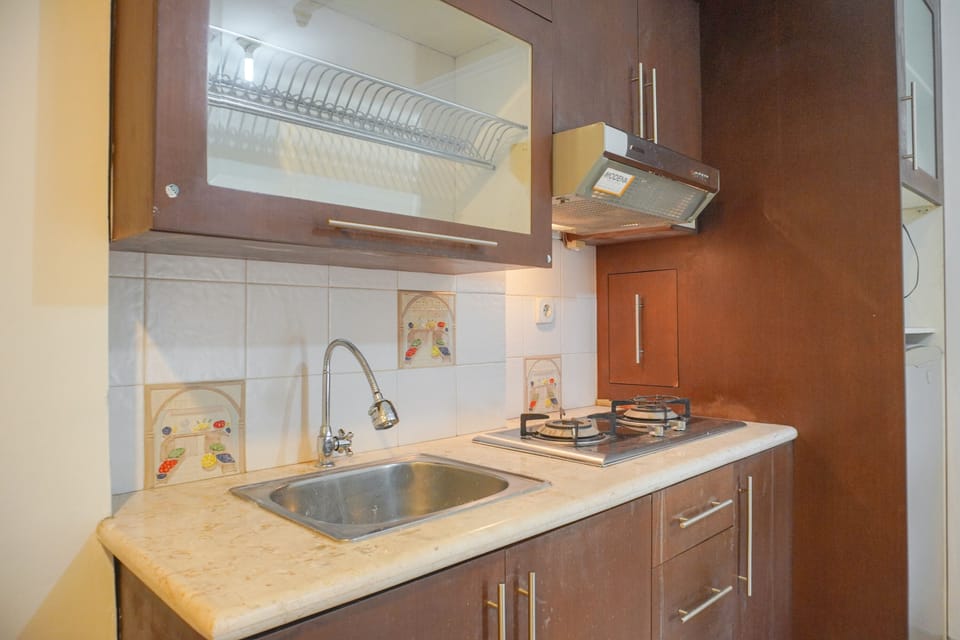 Apartment | Private kitchen | Fridge, stovetop, rice cooker, dining tables