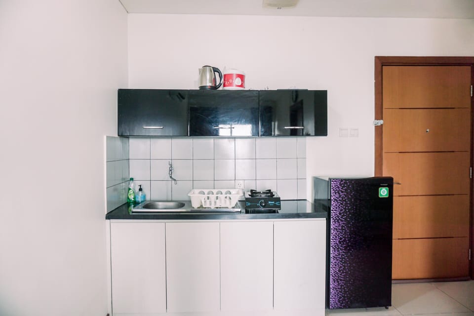 Apartment | Private kitchen | Fridge, stovetop, rice cooker