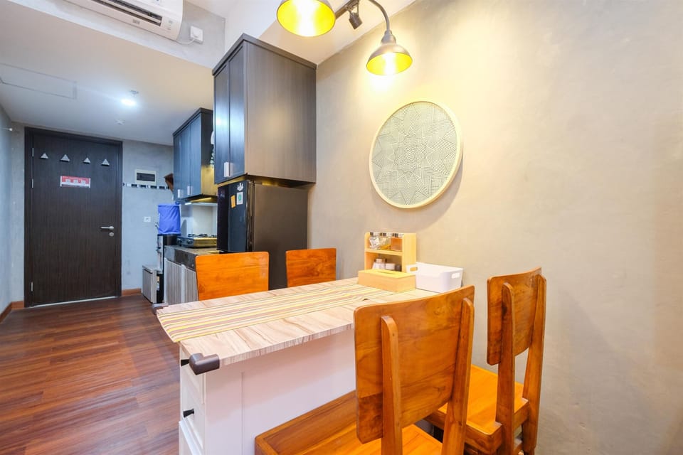 Studio | Private kitchen | Fridge, stovetop, rice cooker, dining tables
