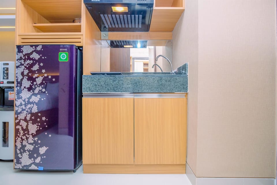 Studio | Private kitchen | Fridge, stovetop, rice cooker, dining tables