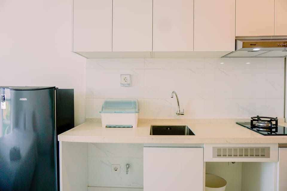 Studio | Private kitchen | Fridge, stovetop, rice cooker, dining tables