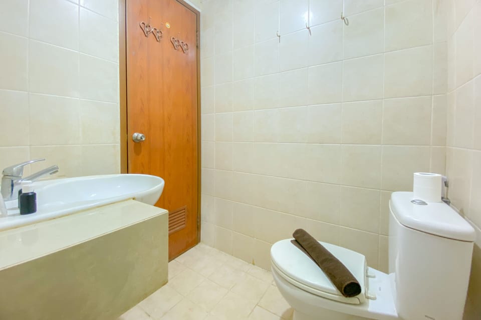 Studio | Bathroom