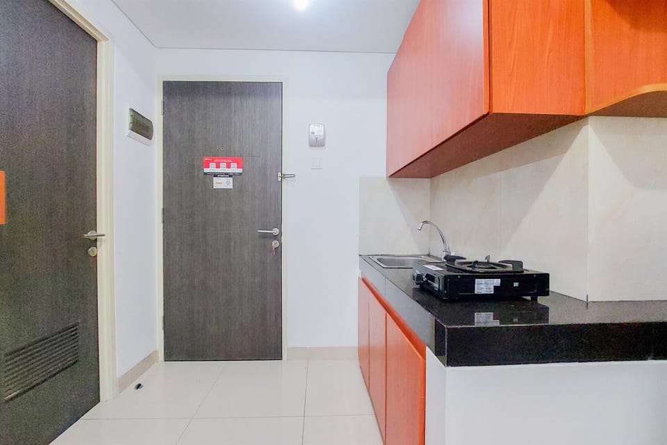 Apartment | Private kitchen | Fridge, stovetop, rice cooker