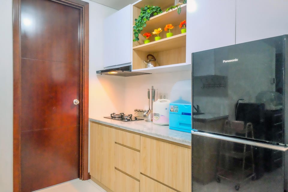 Apartment | Private kitchen | Fridge, stovetop, electric kettle, rice cooker