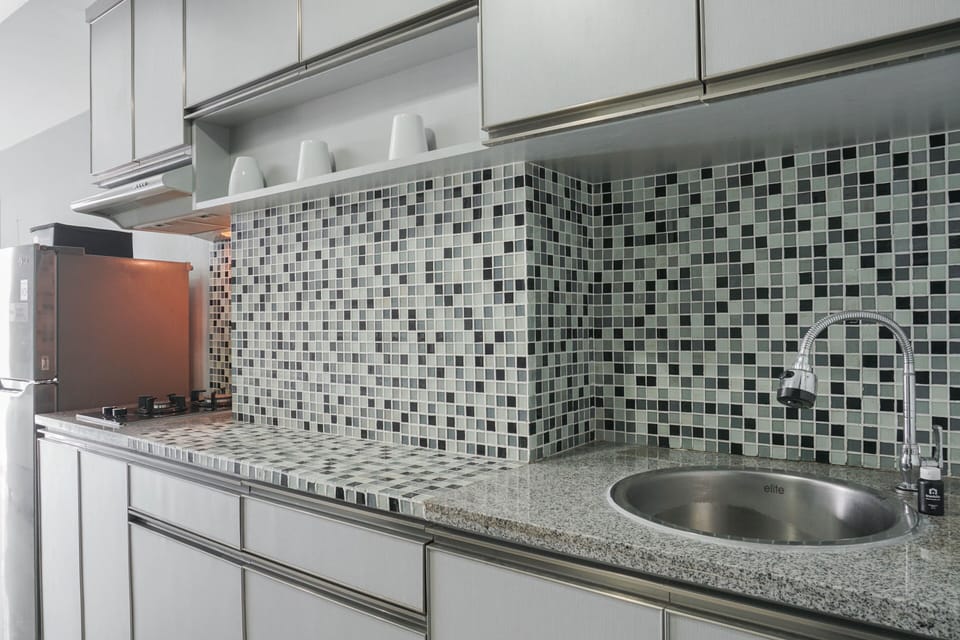 Studio | Private kitchen | Fridge, stovetop, rice cooker, dining tables