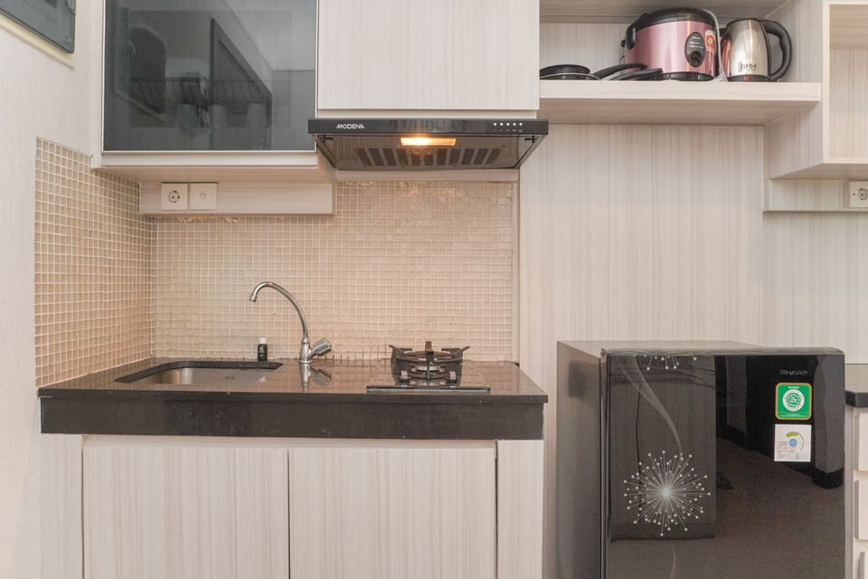 Apartment | Private kitchen | Fridge, stovetop, rice cooker, dining tables