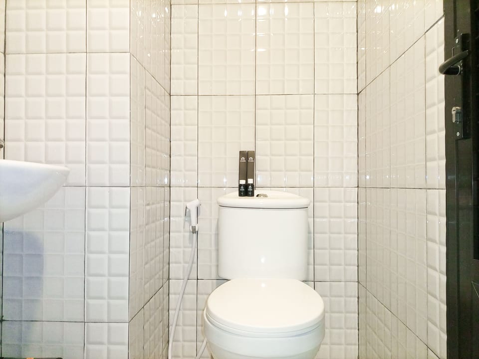 Studio | Bathroom