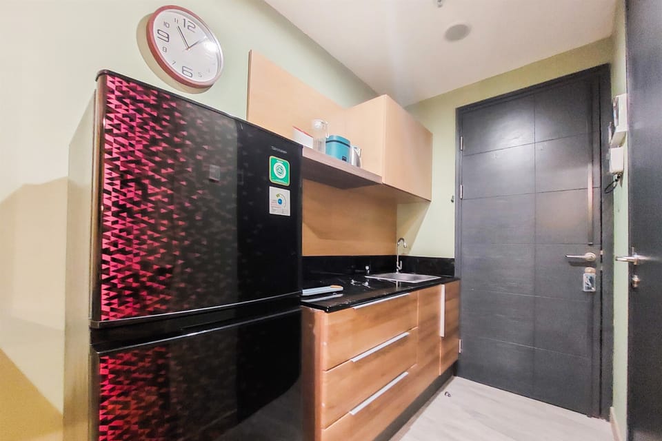 Fridge, stovetop, rice cooker