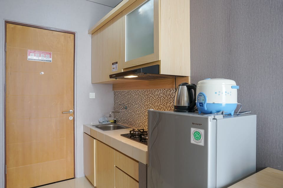 Studio | Private kitchen | Fridge, stovetop, electric kettle, rice cooker
