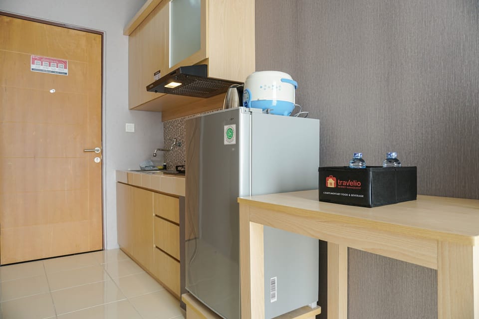 Studio | Private kitchen | Fridge, stovetop, electric kettle, rice cooker