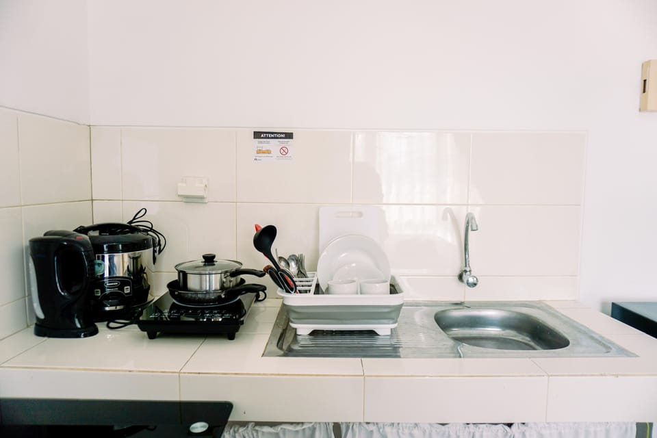 Studio | Private kitchen | Fridge, stovetop, rice cooker