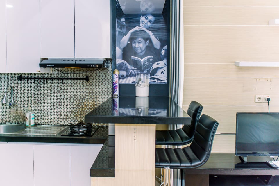 Studio | Private kitchen | Fridge, stovetop, rice cooker, dining tables