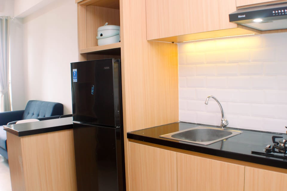 Apartment | Private kitchen | Fridge, stovetop, rice cooker, dining tables