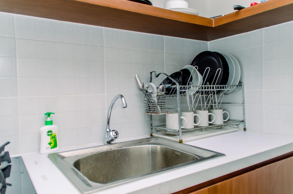 Apartment | Private kitchen | Fridge, stovetop, rice cooker, dining tables
