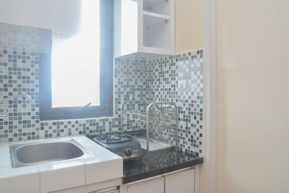 Apartment | Private kitchen | Fridge, stovetop, rice cooker