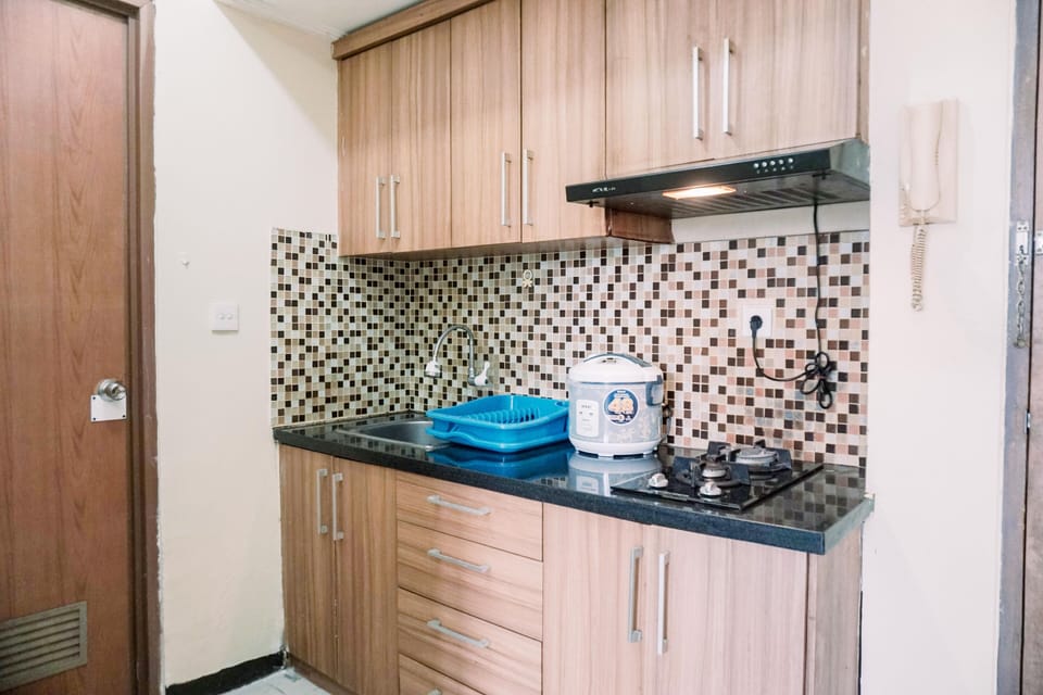 Apartment | Private kitchen | Fridge, stovetop, rice cooker