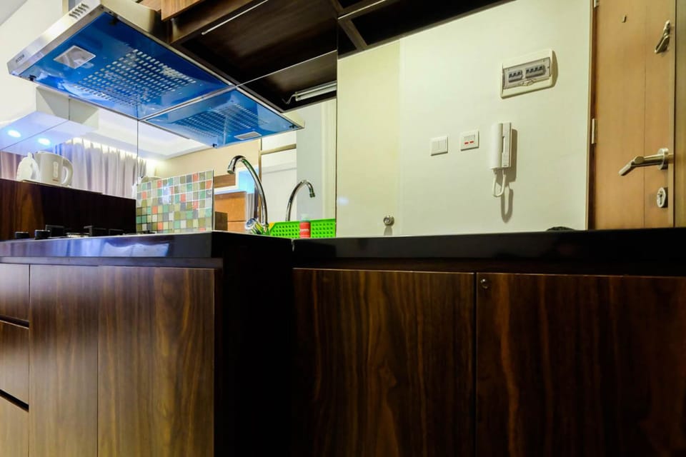 Studio | Private kitchen | Fridge, microwave, stovetop, electric kettle