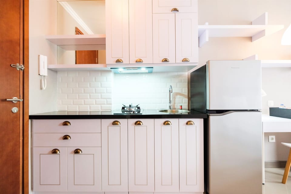 Studio | Private kitchen | Fridge, stovetop, electric kettle
