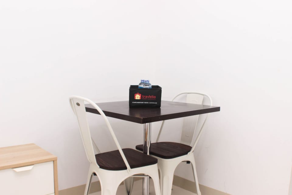 Studio | In-room dining
