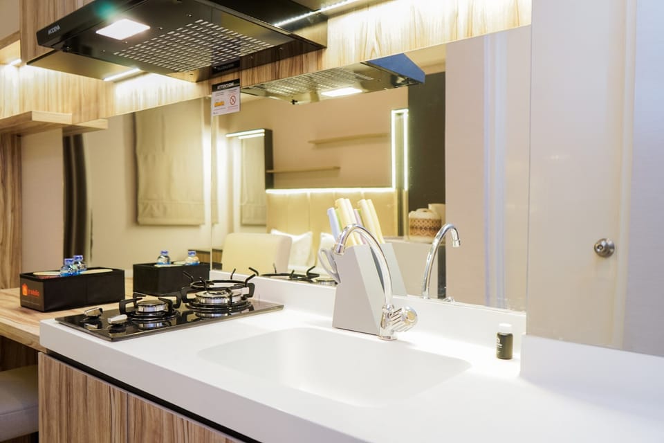 Studio | Private kitchen | Fridge, stovetop, electric kettle