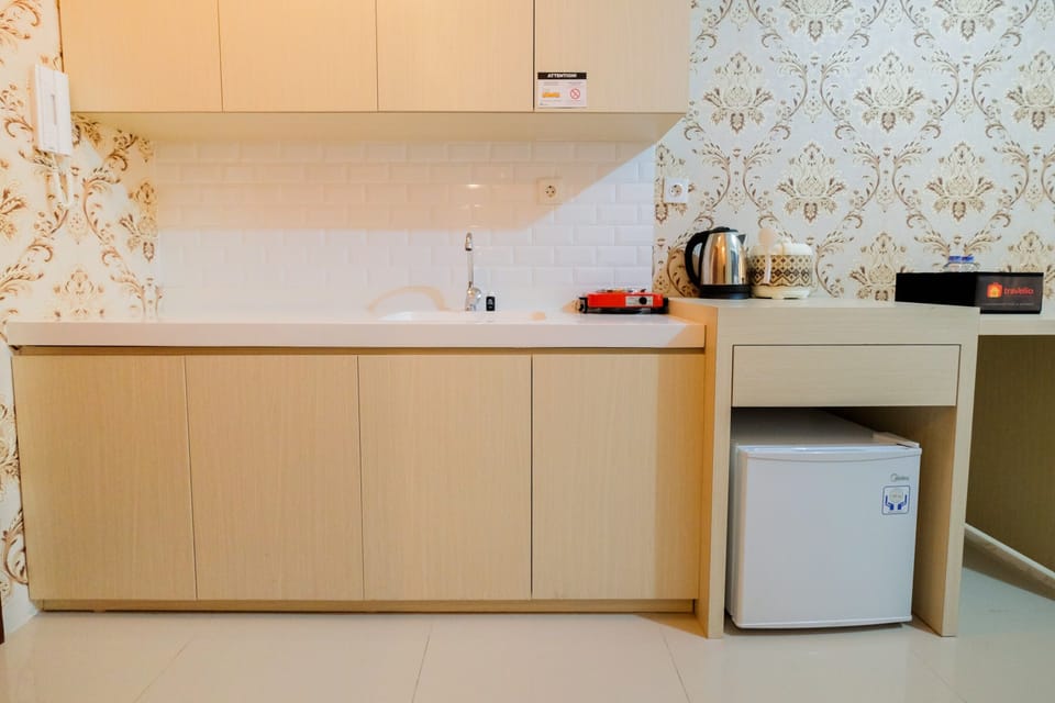 Studio | Private kitchen | Mini-fridge, stovetop
