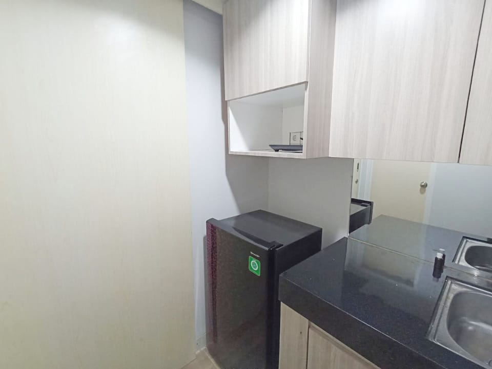 Fridge, stovetop, rice cooker