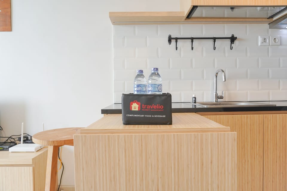 Studio | Private kitchen | Fridge, stovetop, rice cooker, dining tables