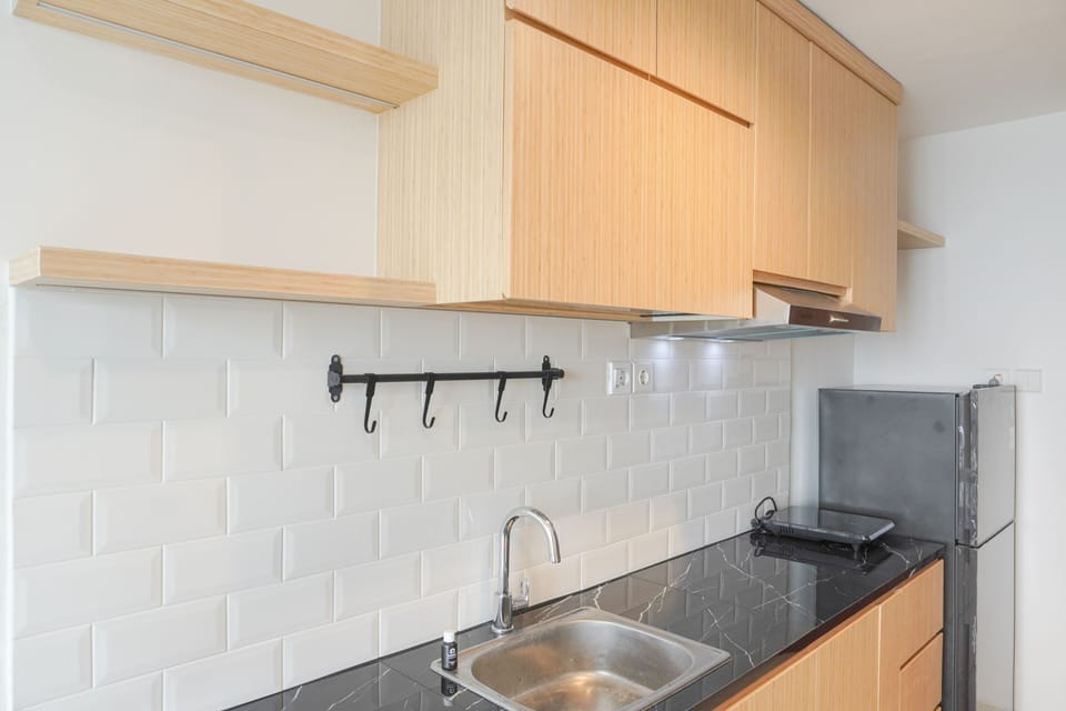 Studio | Private kitchen | Fridge, stovetop, rice cooker, dining tables