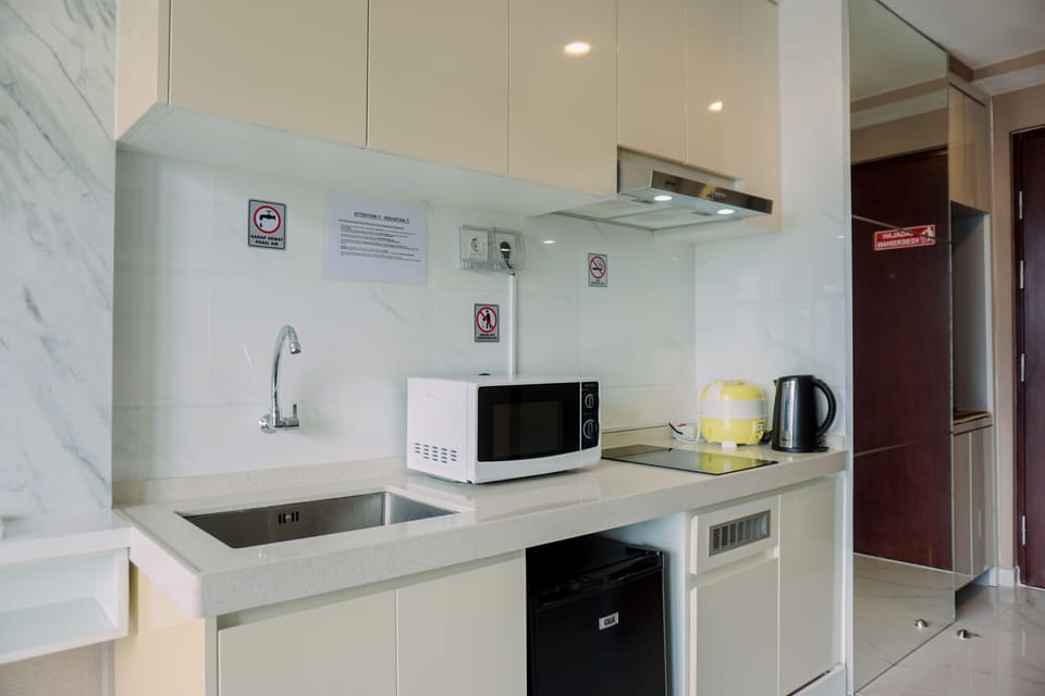 Studio | Private kitchen | Mini-fridge, microwave, stovetop, rice cooker