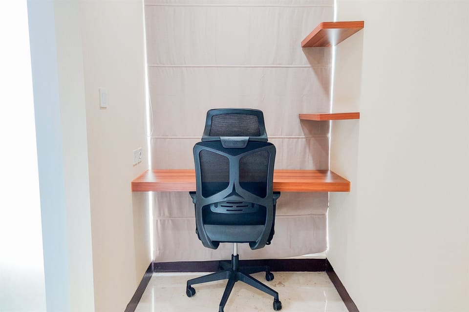 Studio | Desk, free WiFi