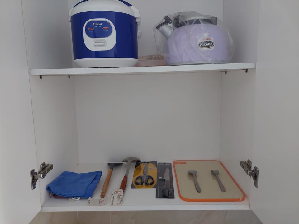 Studio | Private kitchen | Fridge, stovetop, rice cooker