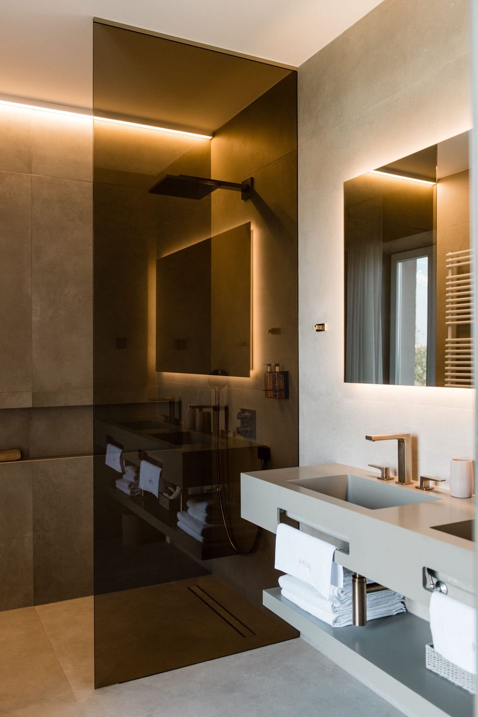 Double Room with Balcony Kontesa Klotilda (first floor), city view | Bathroom | Slippers