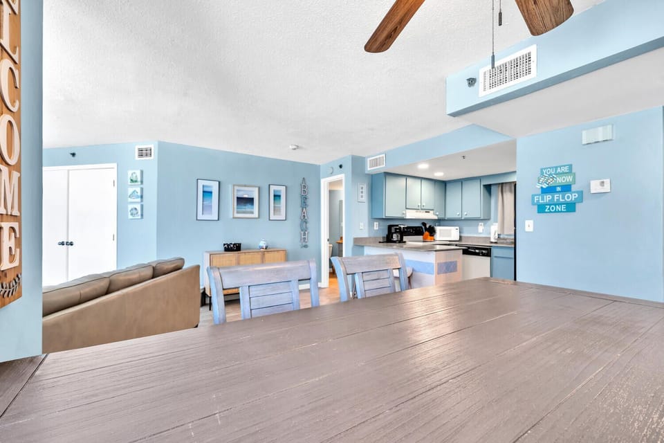 Dining to kitchen view